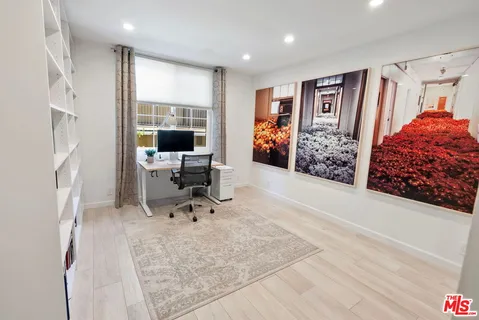 $5,700 | 838 South Barrington Avenue, Unit 203, Los Angeles, CA 90049