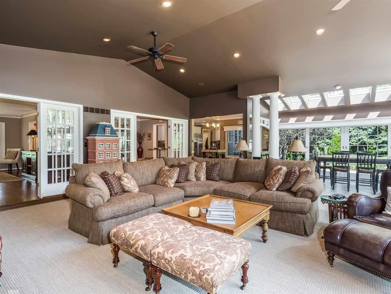 35 Shoreham Road Grosse Pointe Shores, MI 48236 - Photo 11 of 73