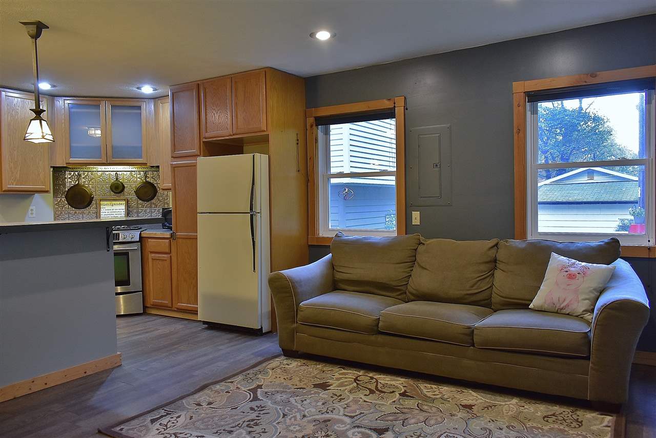 9590 East Grandview Road Traverse City, MI 49684 - Photo 10 of 35 1881065-9.JPG