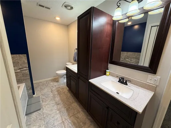 $249,000 | 510 West Samuel Street, Hamilton, MO 64644