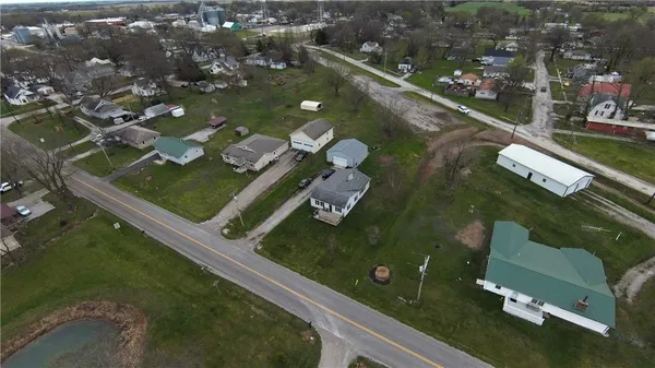 $249,000 | 510 West Samuel Street, Hamilton, MO 64644