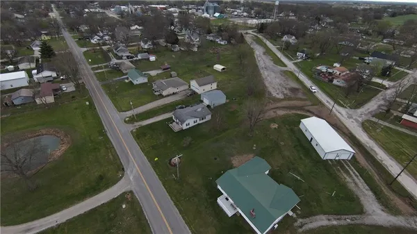 $249,000 | 510 West Samuel Street, Hamilton, MO 64644