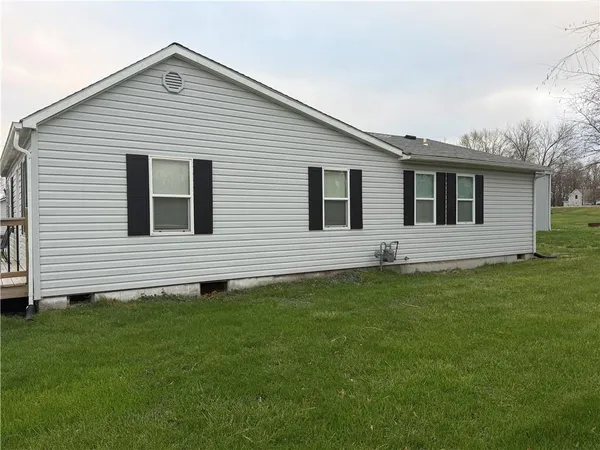 $249,000 | 510 West Samuel Street, Hamilton, MO 64644