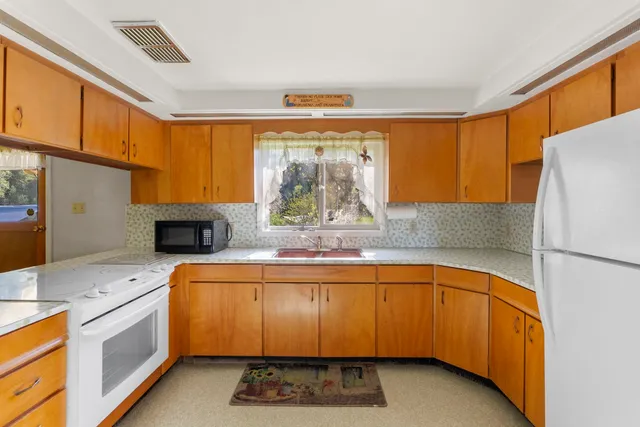 $1,950,000 | 4345 Wilcox Road, Northport, WA 99157