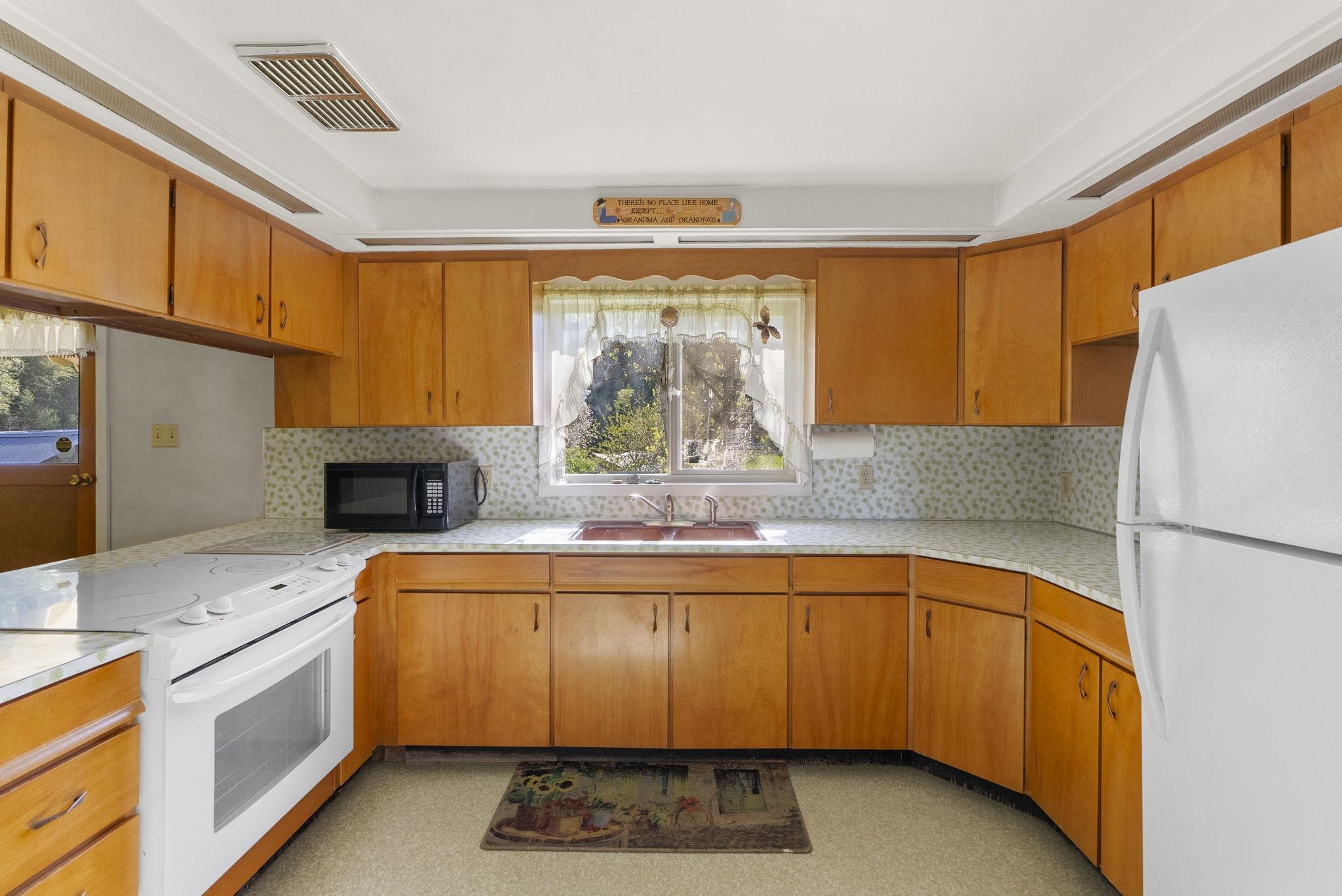 4345 Wilcox Road Northport, WA 99157 - Photo 22 of 40