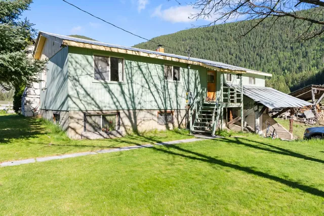 $1,950,000 | 4345 Wilcox Road, Northport, WA 99157