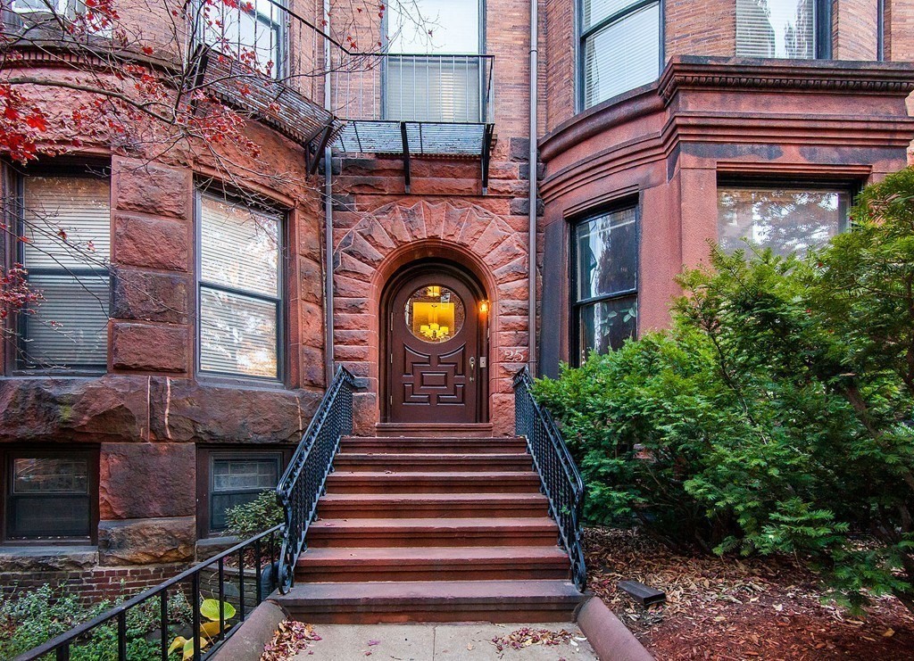 25 Bay State Road, Unit 2 Boston, MA 02215 - Photo 1 of 15
