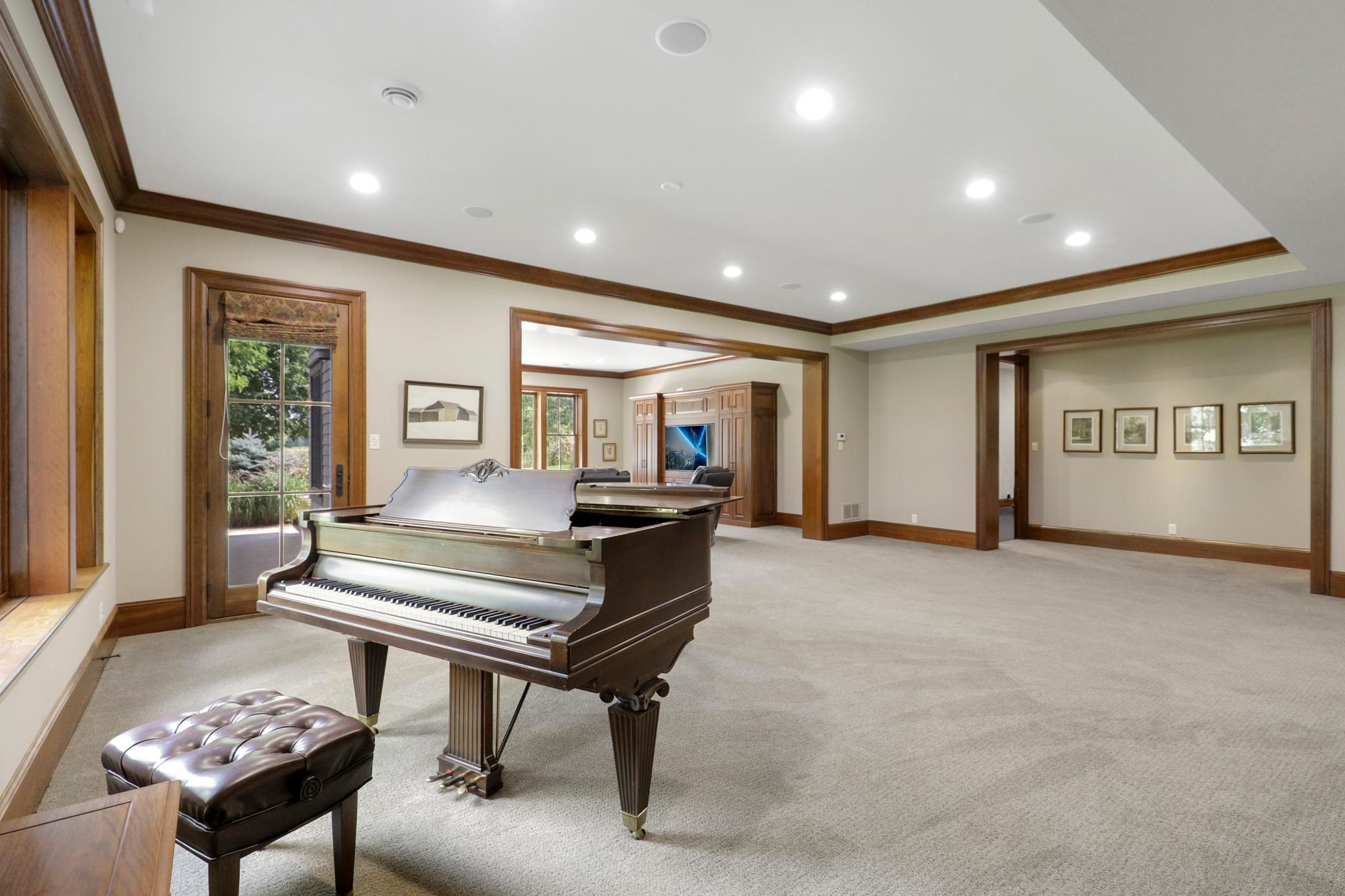 1070 Ferndale Road West Wayzata, MN 55391 - Photo 83 of 143 Gallery Image 83