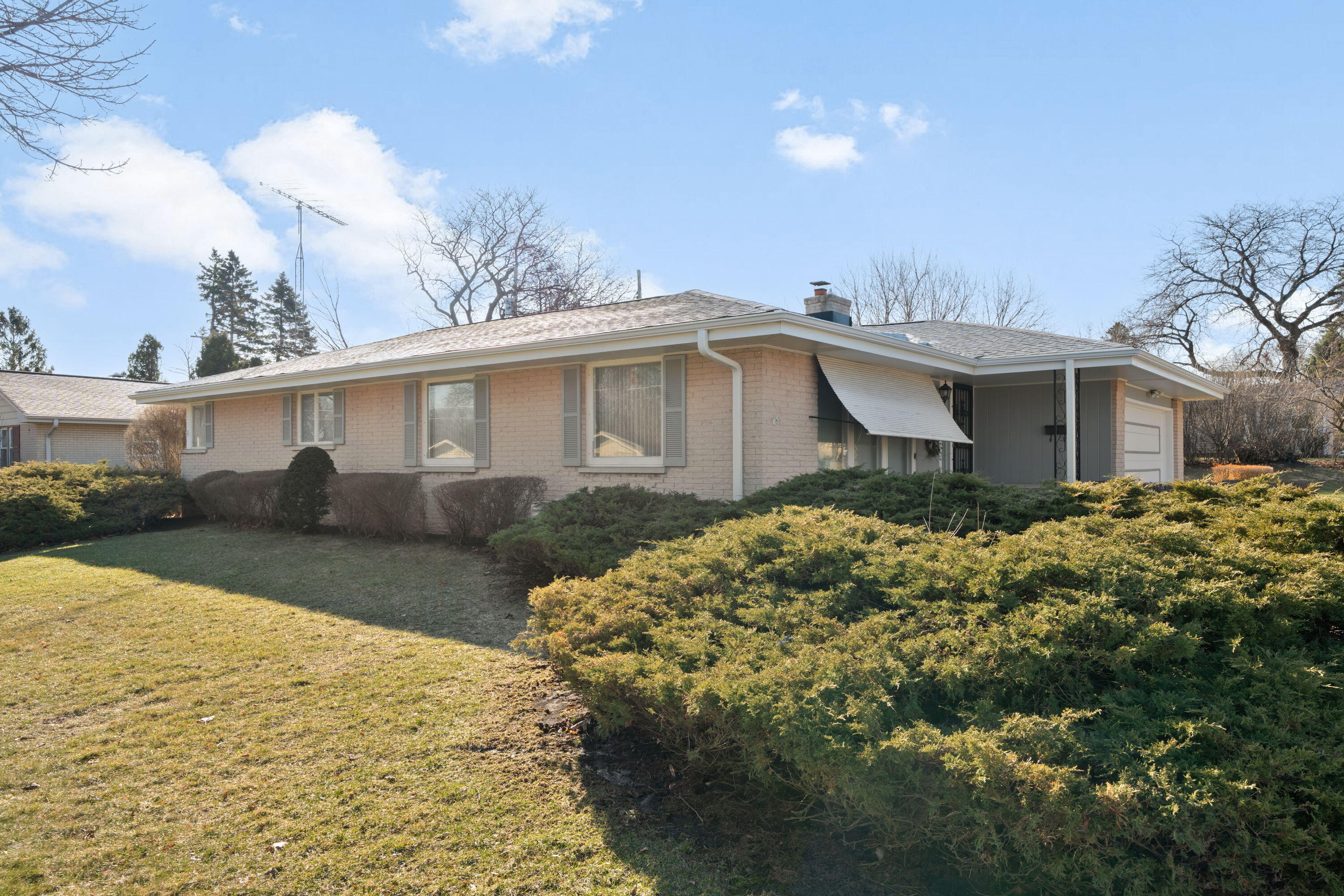 1217 Fairway Drive Racine, WI 53405 - Photo 20 of 21 22_DH107787copy