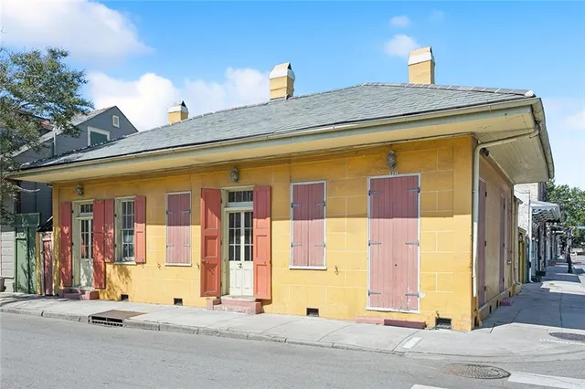 $1,300 | 1002 St Peter, Unit B, New Orleans, LA 70116