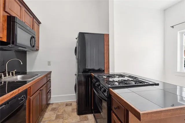 $1,300 | 1002 St Peter, Unit B, New Orleans, LA 70116