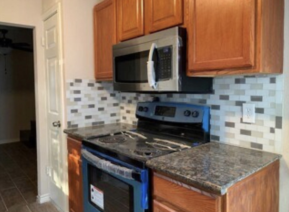 207 Frawley Street Houston, TX 77009 - Photo 2 of 9