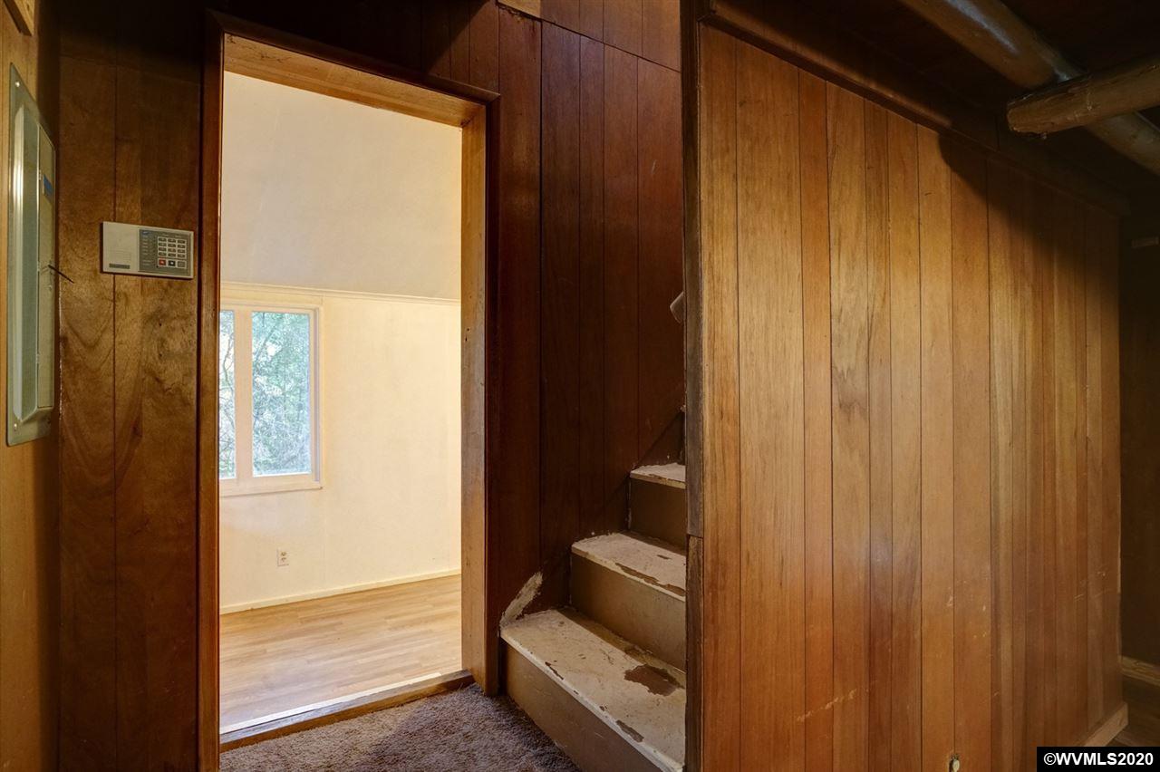 35146 North Fork Road Lyons, OR 97358 - Photo 15 of 33