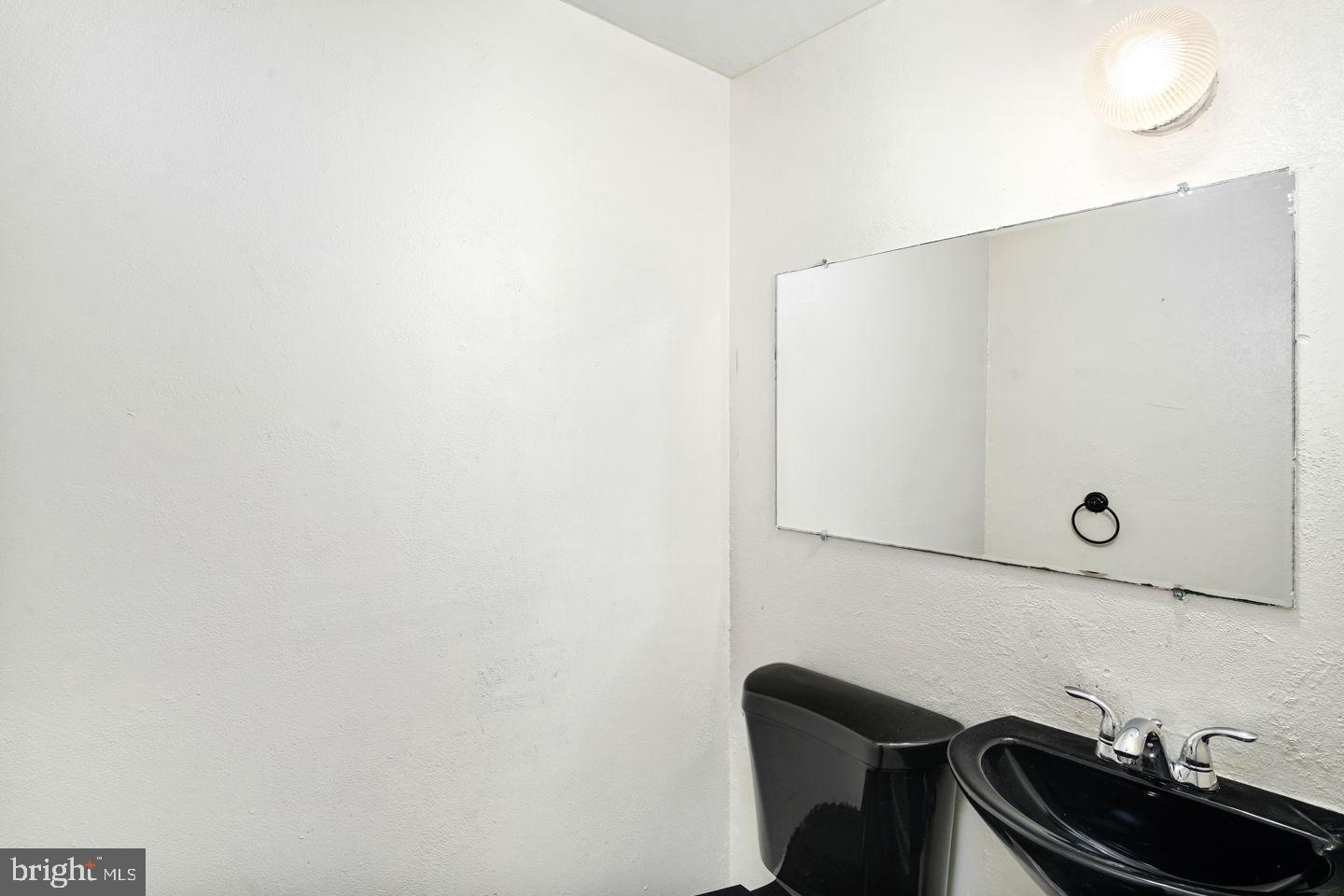 130 Paul Road Morrisville, PA 19067 - Photo 21 of 32 Powder Room