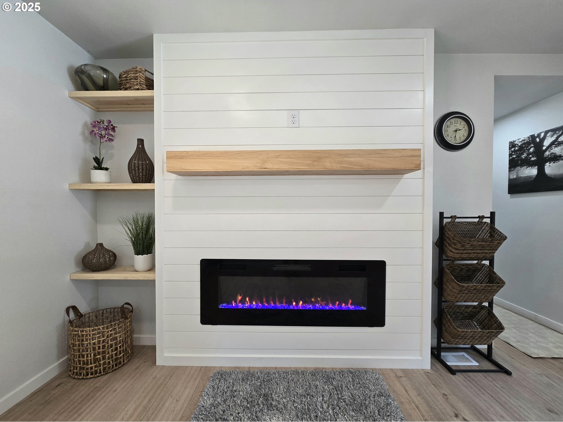 27171 Clear Lake Road, Unit 17 Eugene, OR 97402 - Photo 19 of 35 Fireplace