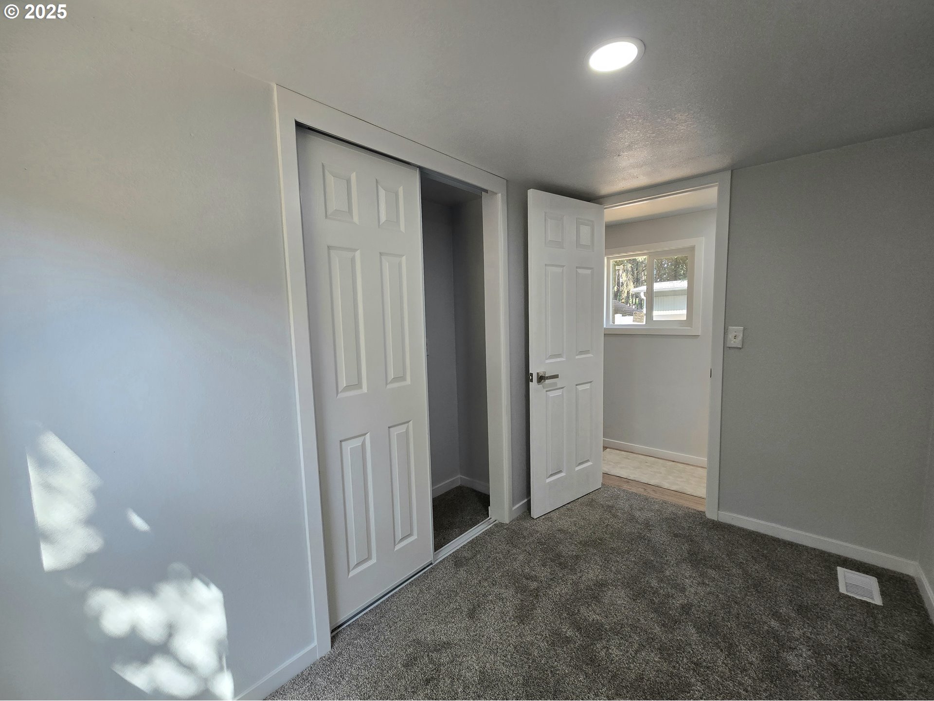 27171 Clear Lake Road, Unit 17 Eugene, OR 97402 - Photo 34 of 35 Bedroom