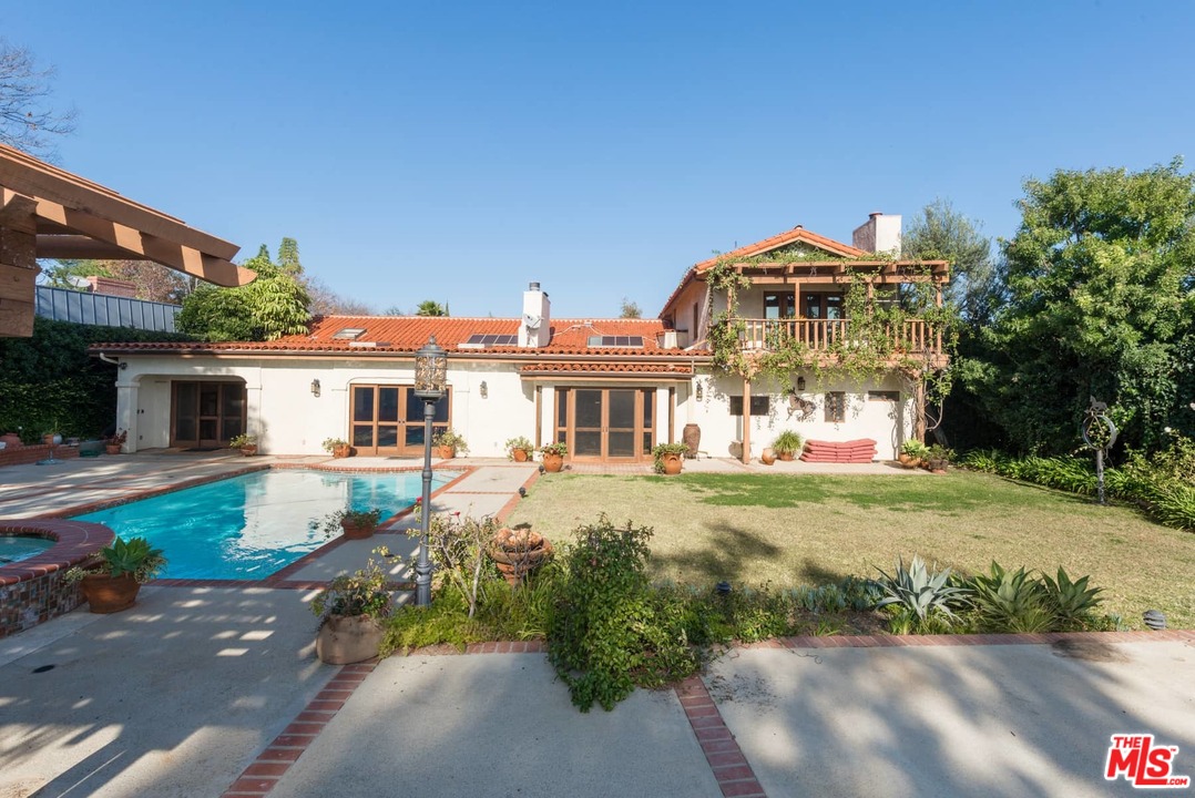 1363 Stradella Road Los Angeles, CA 90077 - Photo 32 of 34