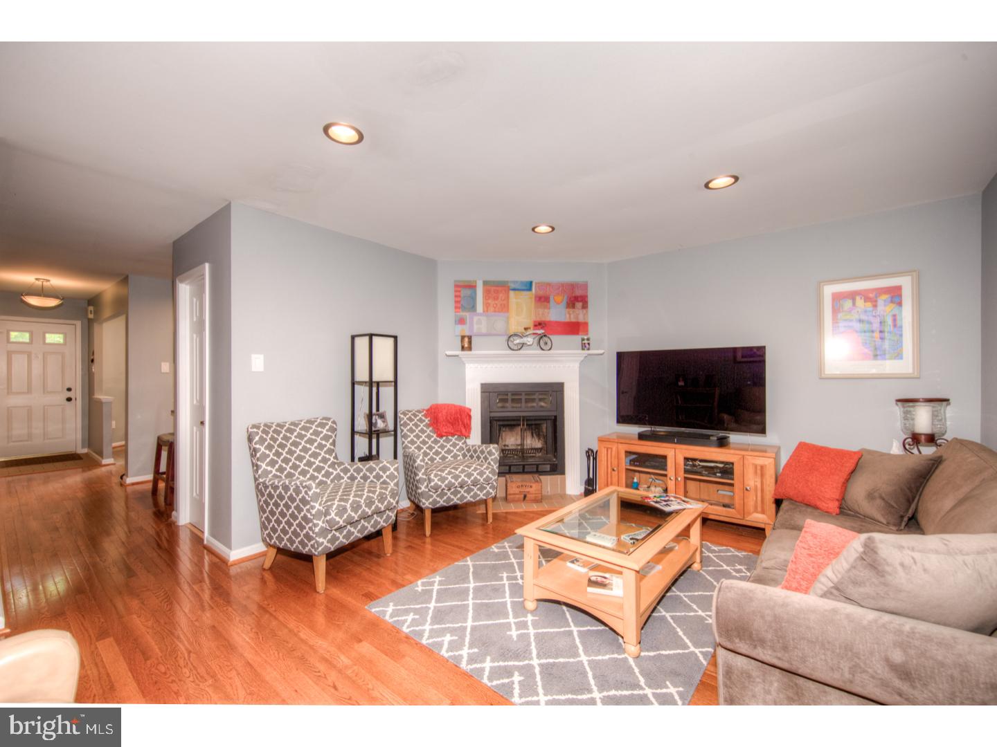 405 Eagle Road Wayne, PA 19087 - Photo 4 of 18 Living Room