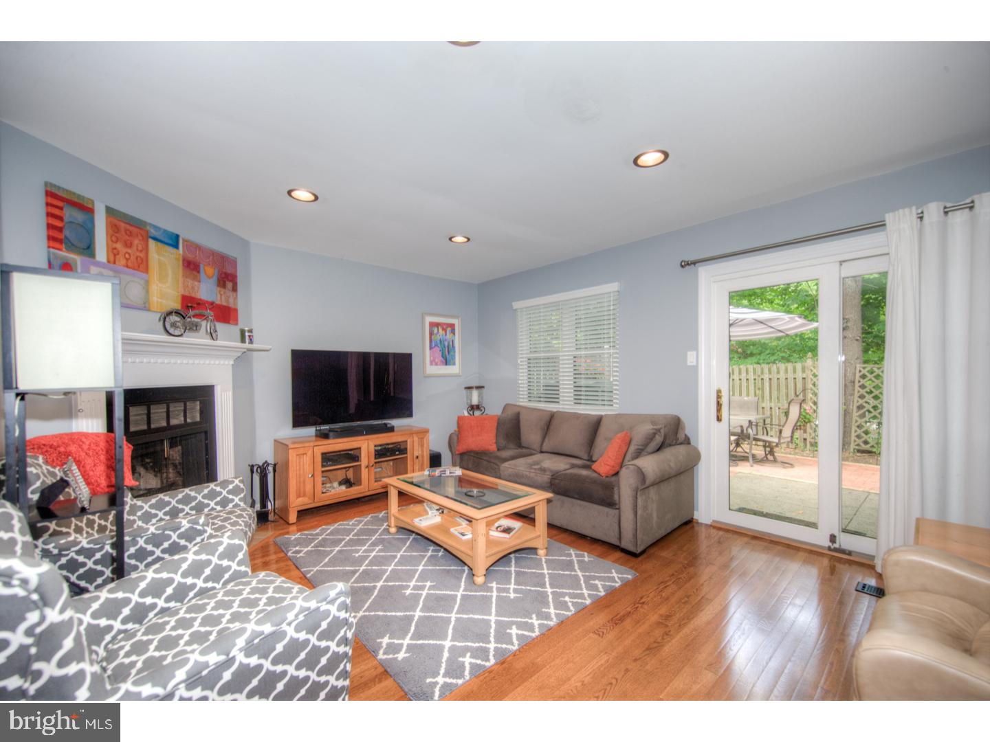 405 Eagle Road Wayne, PA 19087 - Photo 5 of 18 Living Room