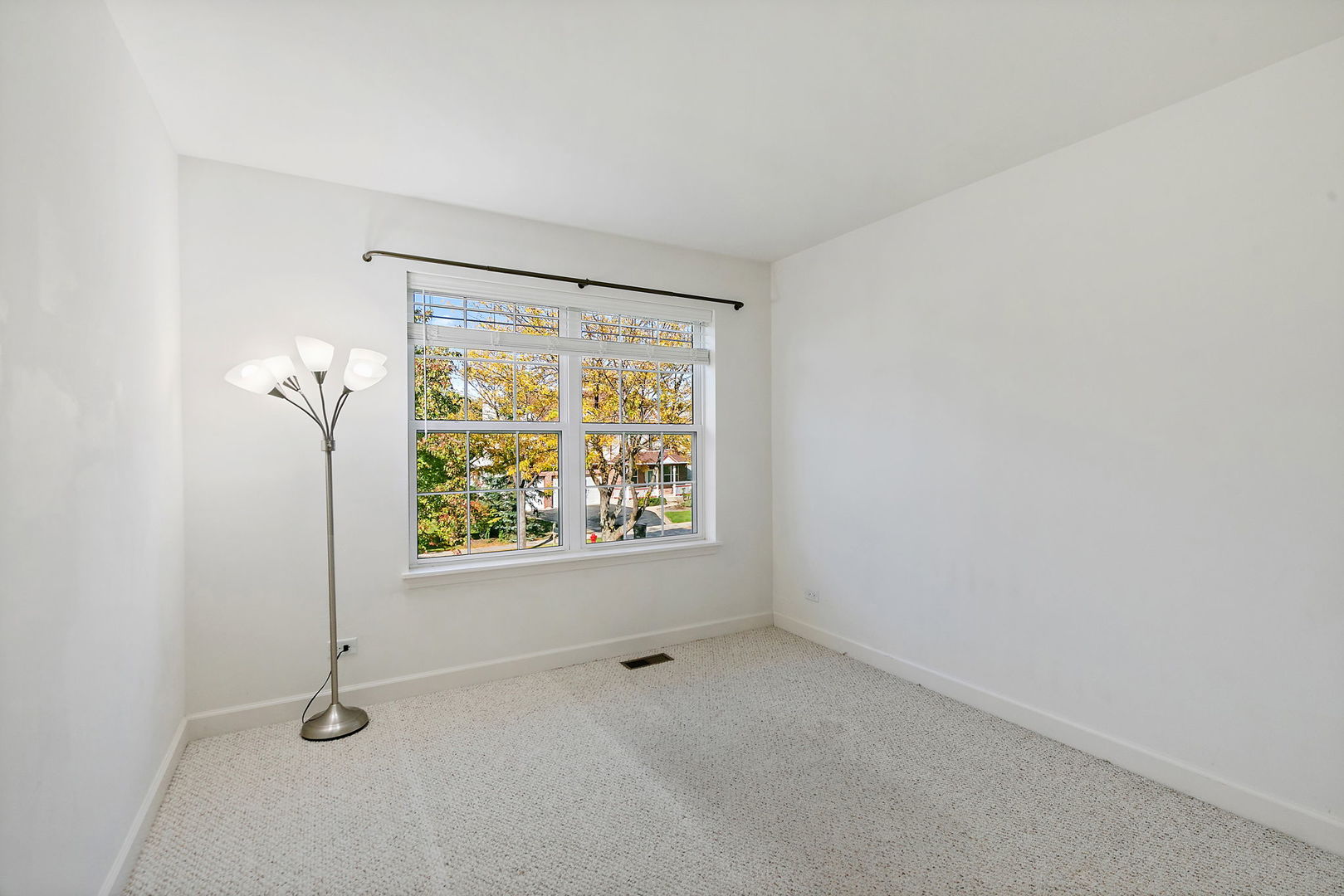 2370 Fishhook Way Wauconda, IL 60084 - Photo 29 of 36 Gallery Image 29