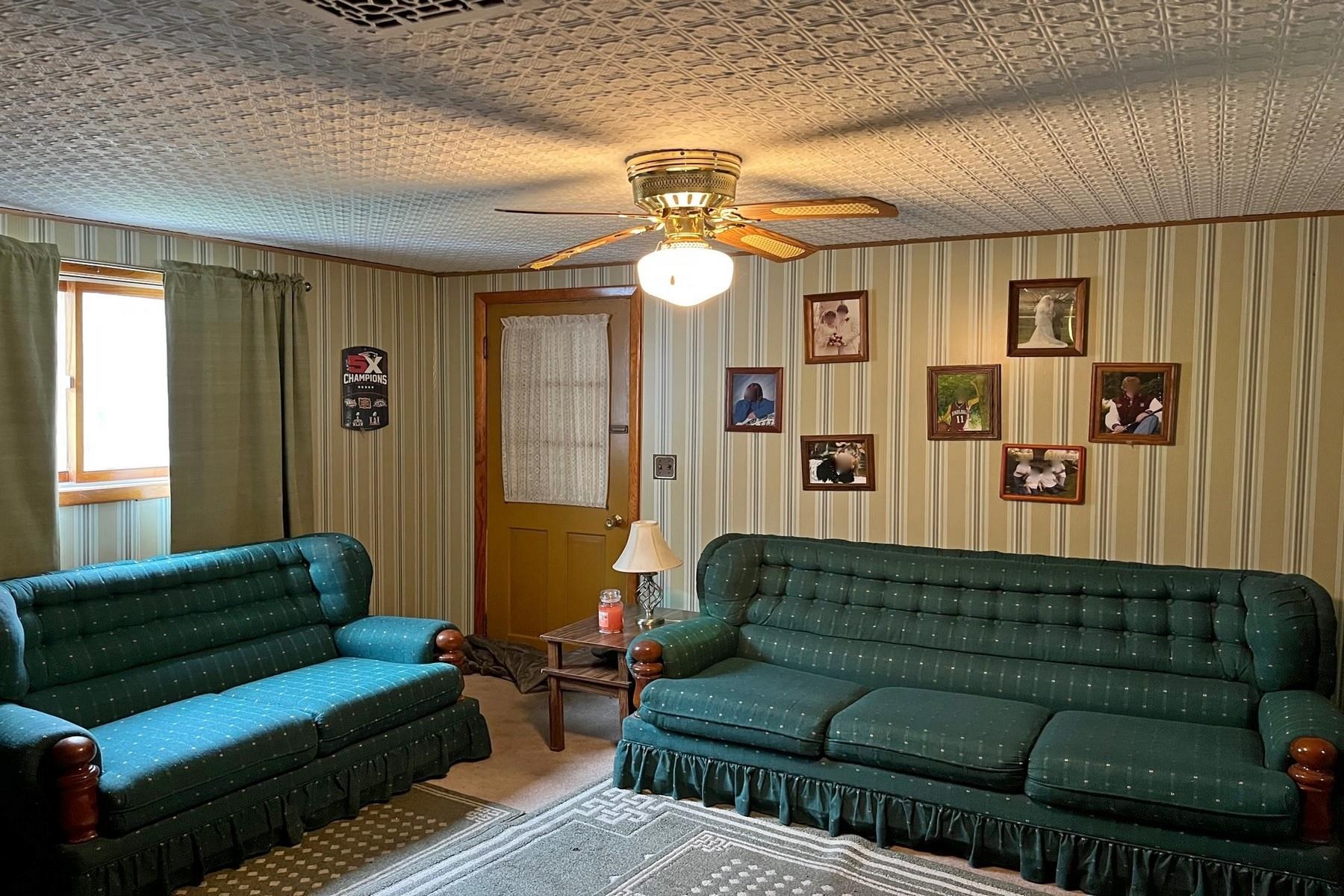 36 Cain Street Proctor, VT 05765 - Photo 7 of 22