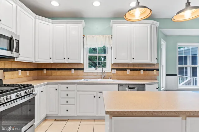 $569,900 | 5960 Huntington Cmns, Enola, PA 17025