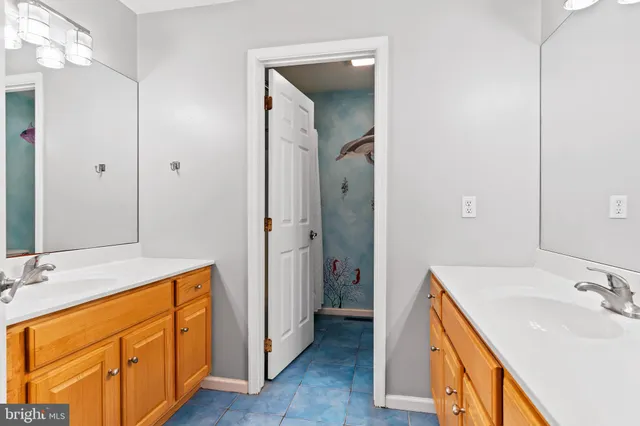 $569,900 | 5960 Huntington Cmns, Enola, PA 17025