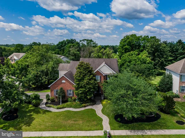 $569,900 | 5960 Huntington Cmns, Enola, PA 17025