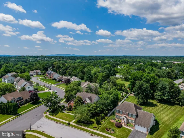 $569,900 | 5960 Huntington Cmns, Enola, PA 17025