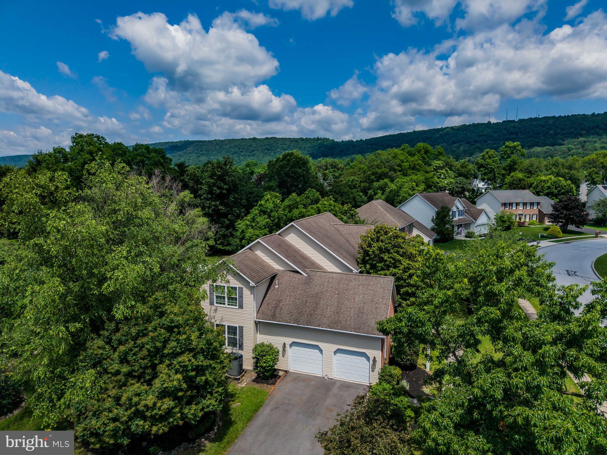 5960 Huntington Cmns Enola, PA 17025 - Photo 47 of 59