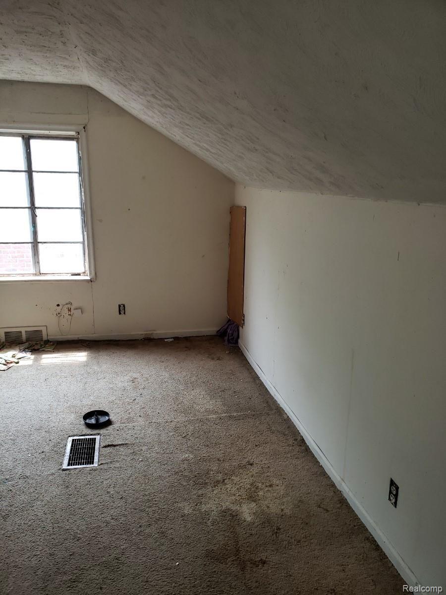 9582 Decatur Street Detroit, MI 48227 - Photo 11 of 12 IMG_1095.jpg