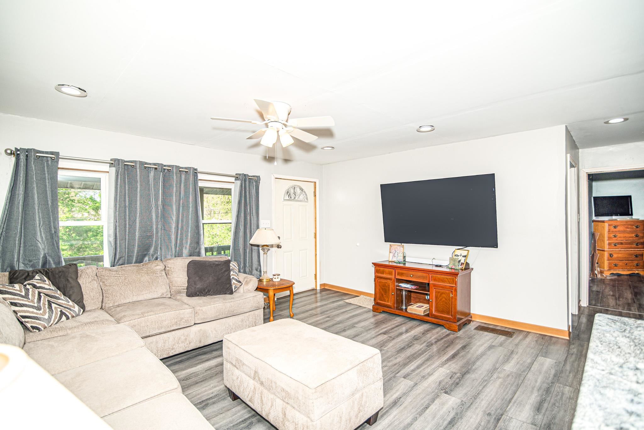 328 West Dog Ridge Road Ashland, KY 41102 - Photo 8 of 17 Gallery Image 8
