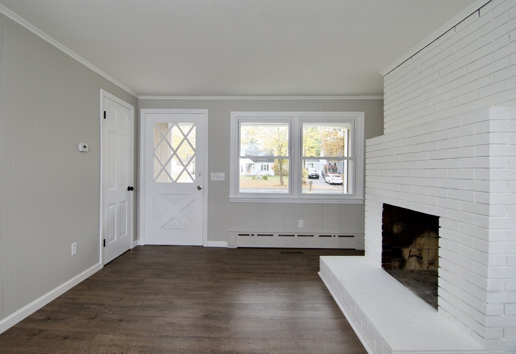 68 Sunrise Terrace Springfield, MA 01119 - Photo 20 of 42 an empty room with windows