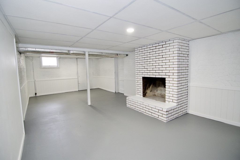 68 Sunrise Terrace Springfield, MA 01119 - Photo 41 of 42 a view of a room with an empty space