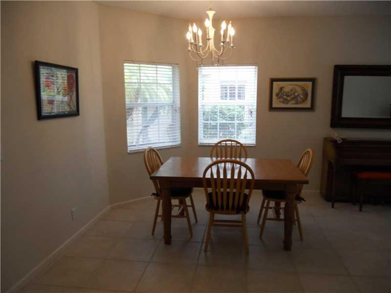 21090 Vía Eden, Unit 21090 Boca Raton, FL 33433 - Photo 8 of 21 Kitchen
