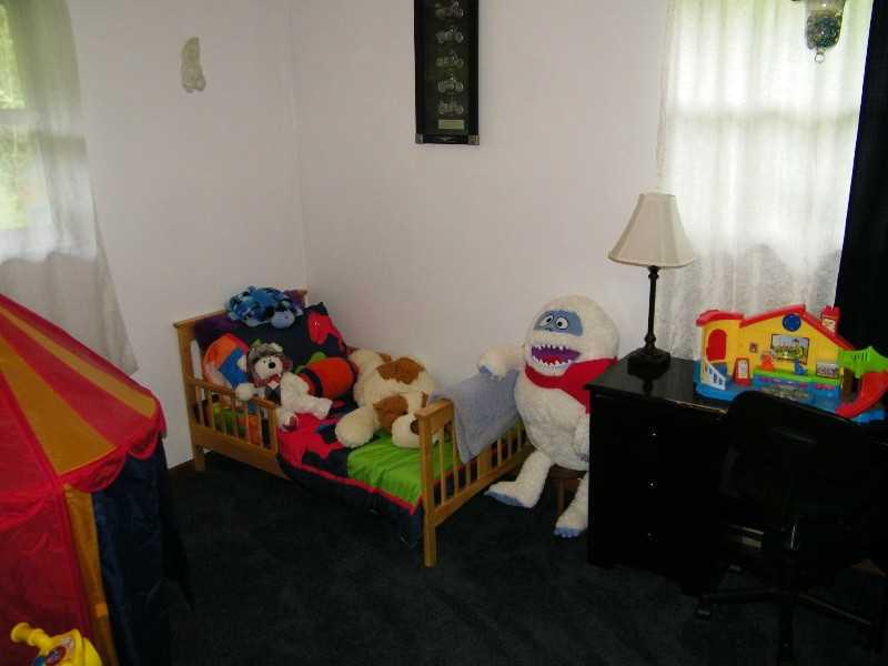 738 Frankfort Road Monaca, PA 15061 - Photo 12 of 25 Bedroom.