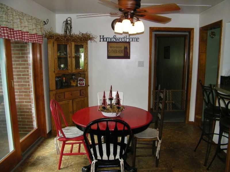 738 Frankfort Road Monaca, PA 15061 - Photo 6 of 25 Kitchen.