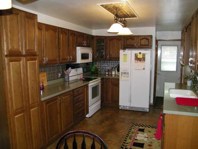 738 Frankfort Road Monaca, PA 15061 - Photo 7 of 25 Kitchen.