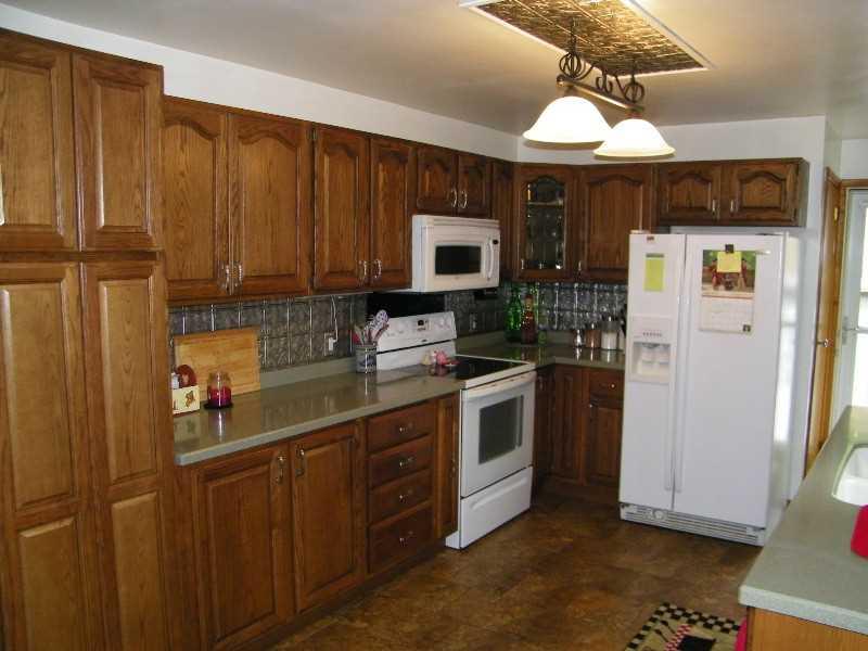 738 Frankfort Road Monaca, PA 15061 - Photo 8 of 25 Kitchen.