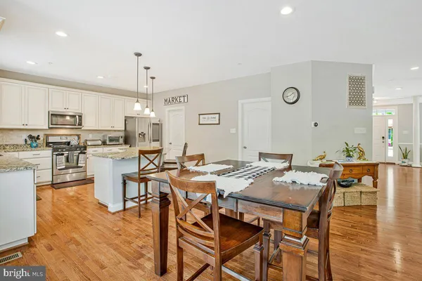 $825,000 | 812 Phyllis Street, Odenton, MD 21113