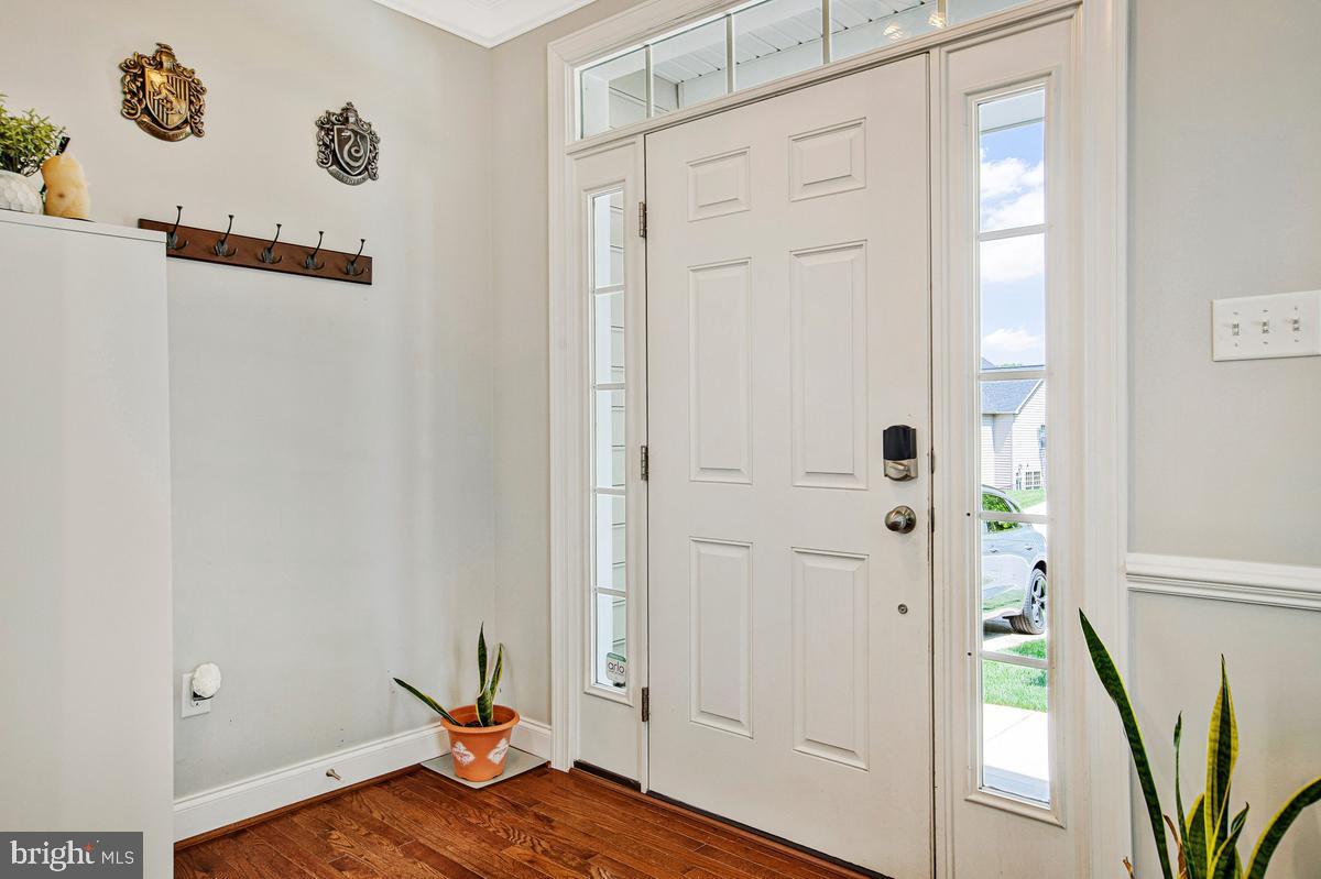 812 Phyllis Street Odenton, MD 21113 - Photo 18 of 53 Foyer