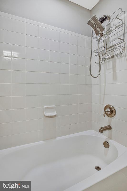 812 Phyllis Street Odenton, MD 21113 - Photo 32 of 53 Bath 2