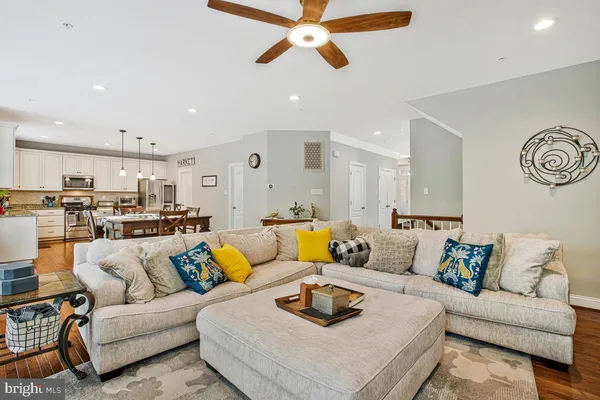 $825,000 | 812 Phyllis Street, Odenton, MD 21113