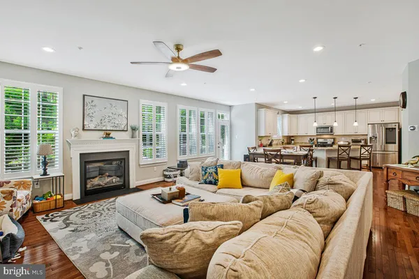 $825,000 | 812 Phyllis Street, Odenton, MD 21113