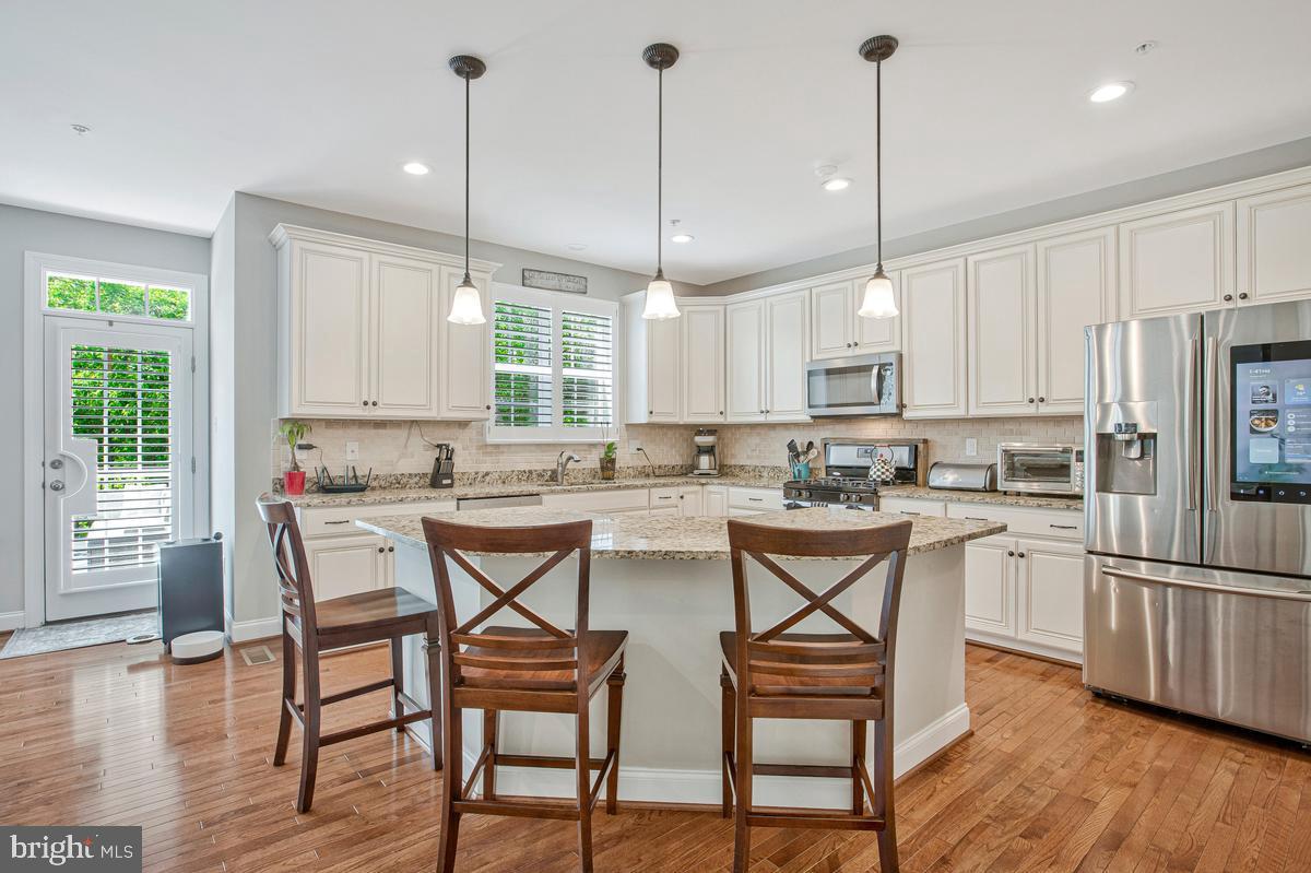 812 Phyllis Street Odenton, MD 21113 - Photo 10 of 53 Kitchen
