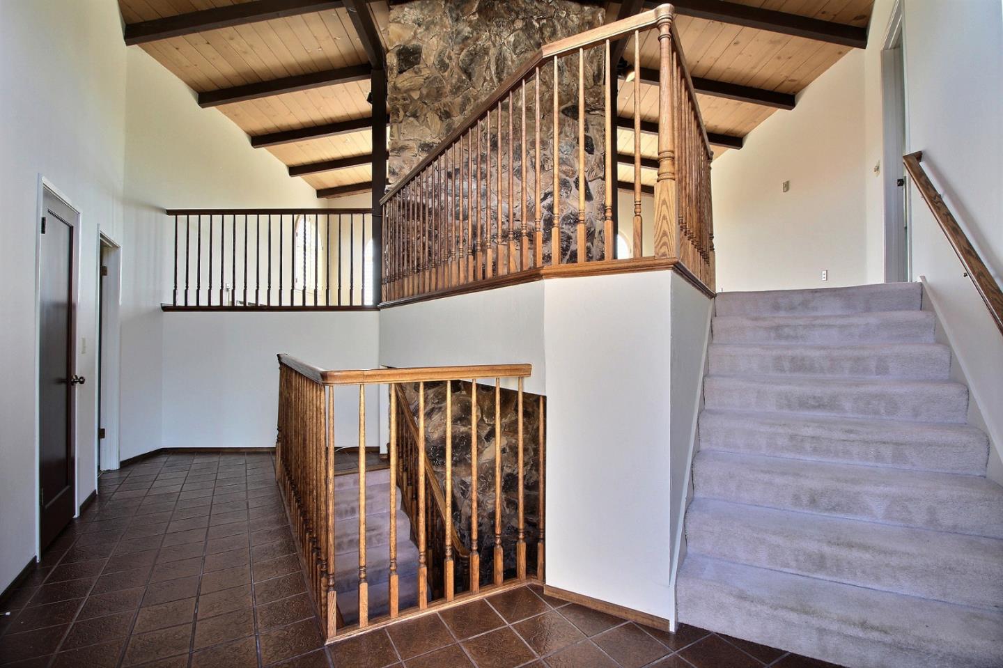 16999 McGill Road Saratoga, CA 95070 - Photo 8 of 41 a view of entryway