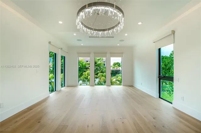 $25,000 | 333 Northeast Spanish Court, Boca Raton, FL 33432