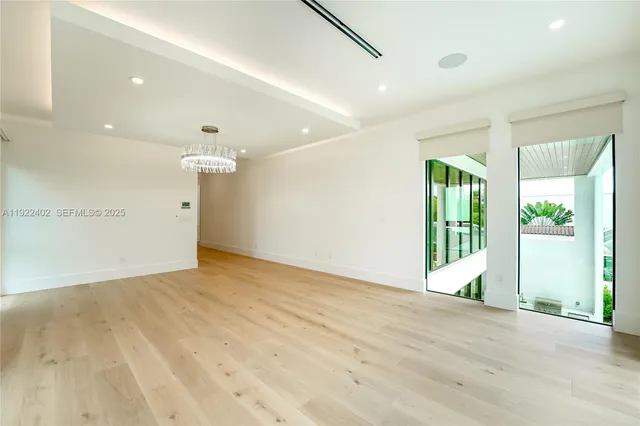 $25,000 | 333 Northeast Spanish Court, Boca Raton, FL 33432