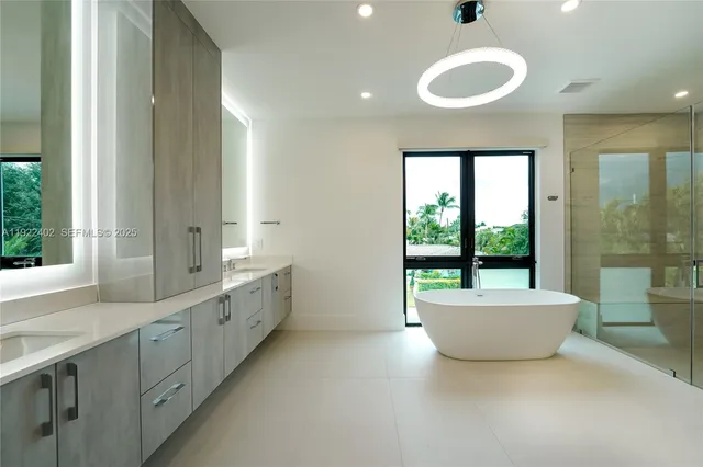 $25,000 | 333 Northeast Spanish Court, Boca Raton, FL 33432