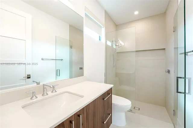 $25,000 | 333 Northeast Spanish Court, Boca Raton, FL 33432